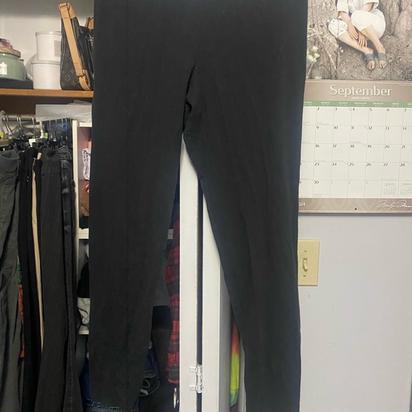 Leggings - Picture 2 of 3